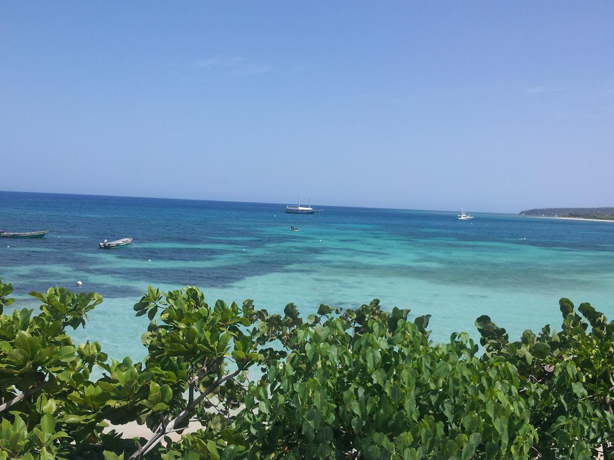 Paradise Island Beach Resort Punta Rucia Luaran gambar