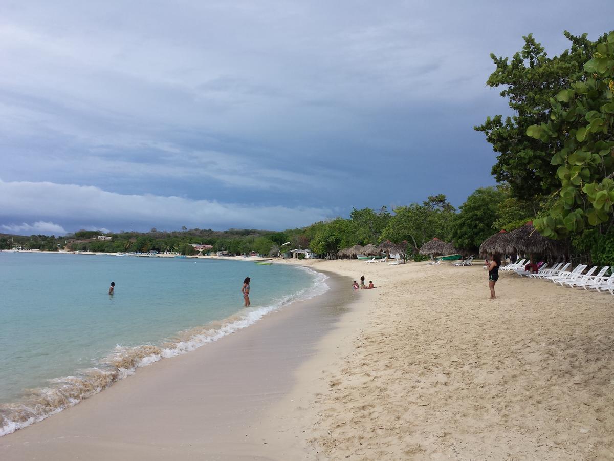 Paradise Island Beach Resort Punta Rucia Luaran gambar