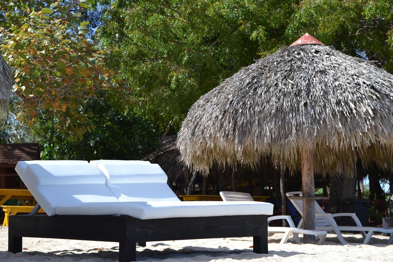 Paradise Island Beach Resort Punta Rucia Luaran gambar