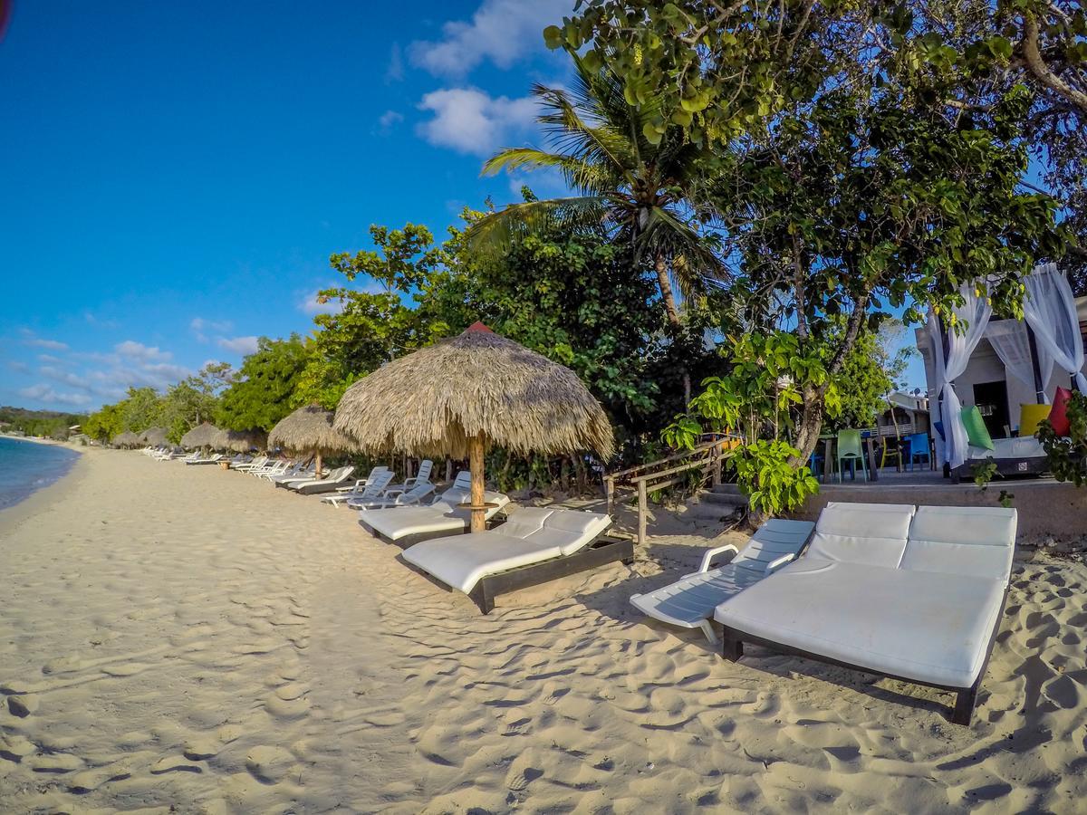 Paradise Island Beach Resort Punta Rucia Luaran gambar