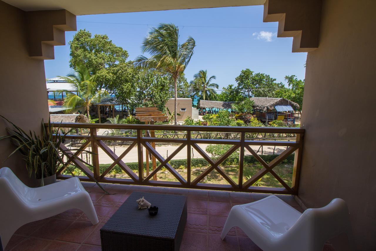 Paradise Island Beach Resort Punta Rucia Luaran gambar